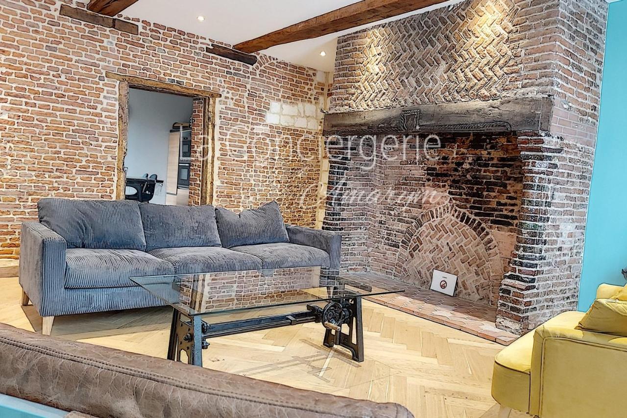 Aa13 - Le Victor Hugo - Sejour D'Exception Dans Un Appartement Historique Ault Exterior foto