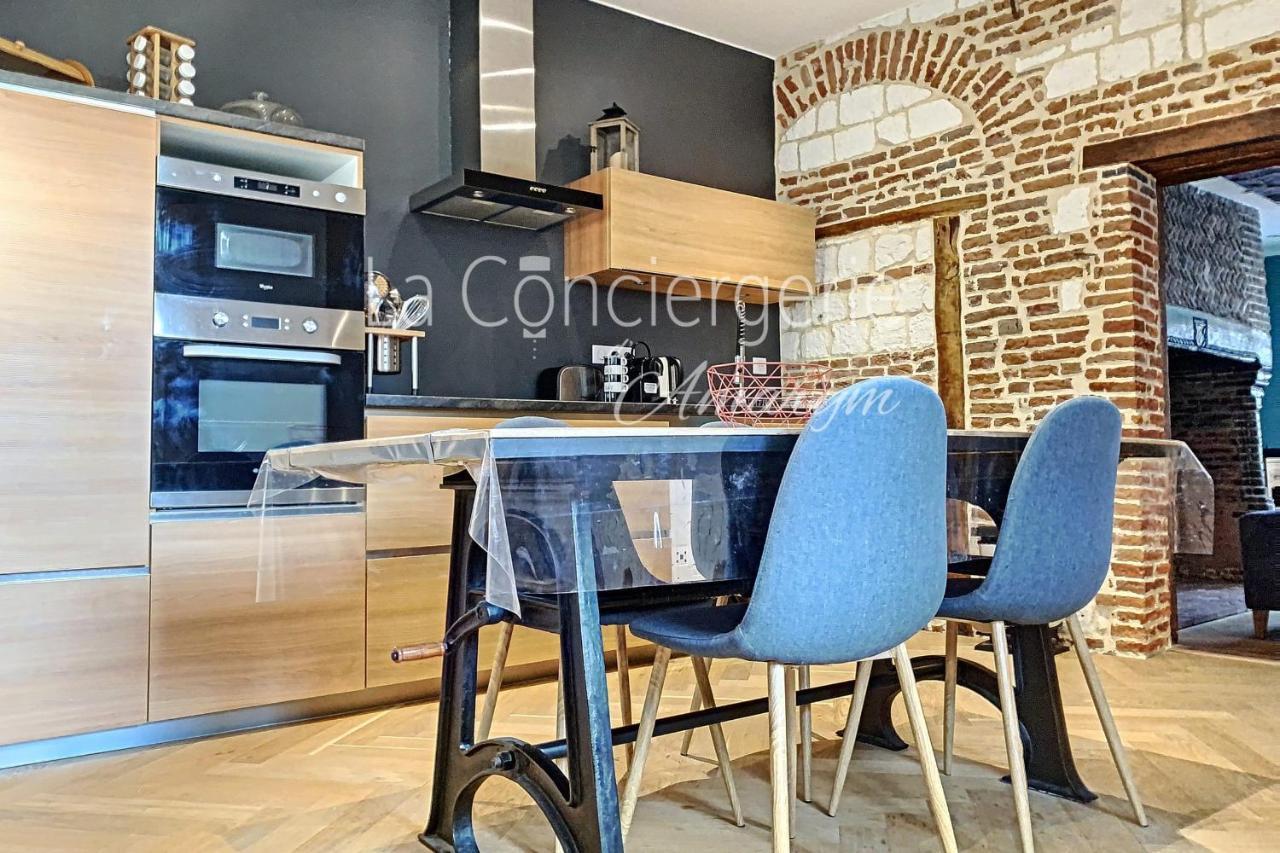Aa13 - Le Victor Hugo - Sejour D'Exception Dans Un Appartement Historique Ault Exterior foto